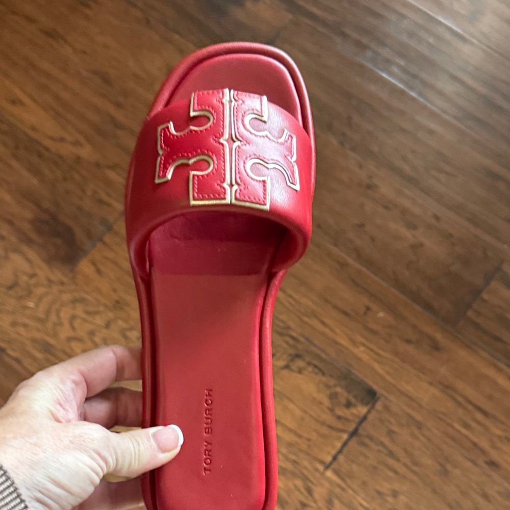 New!! Tory Burch Red and Gold Double T sport slide size 7 - Picture 8 of 9
